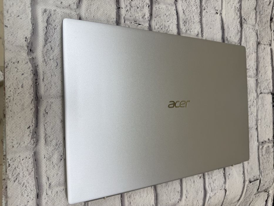 Acer Swift 1 SF114-34 / N6000 / 4GB / 256GB SSD / 14” FHD / IPS