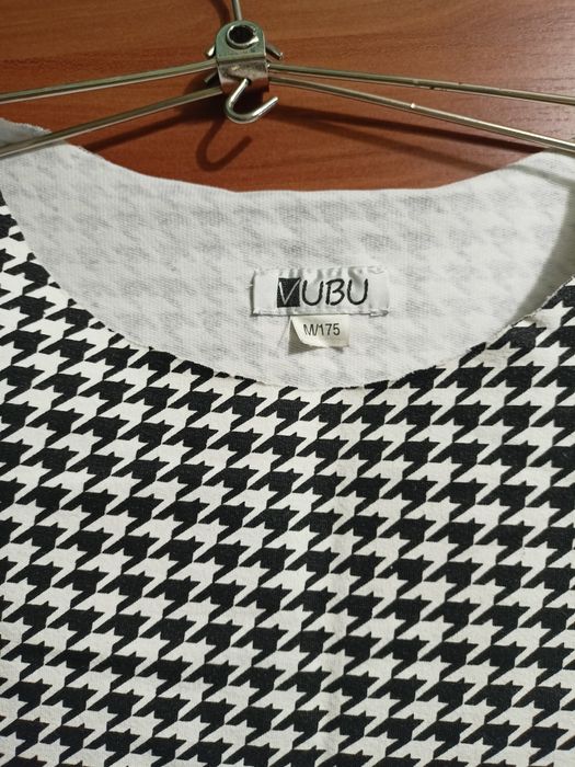 Elegancka sukienka w pepitkę kratkę 38 m