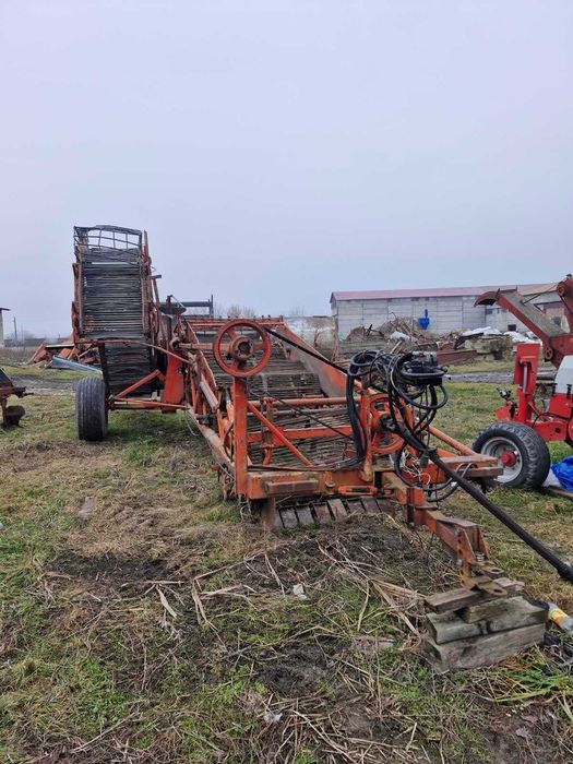 Комбайн для збирання картоплі та цибулі Amac- D2