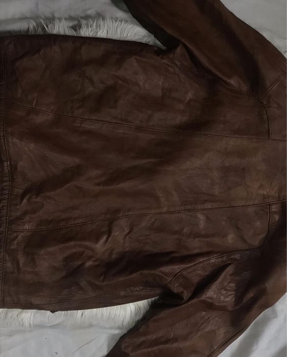 Blusão / Casaco Vintage de pele com bolsos e ombreiras