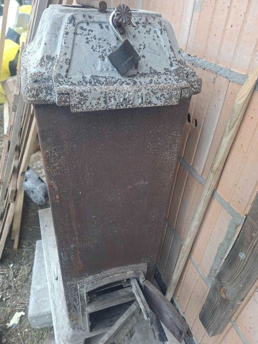 Koza/Kominek na budowę