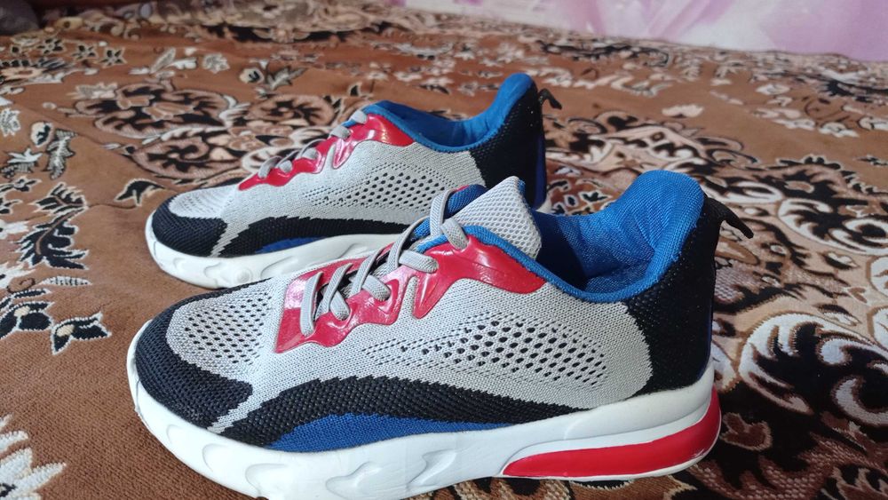 Кросівки кросовки 21,5 см