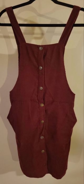 Bordowa sukienka w rozmiarze M
