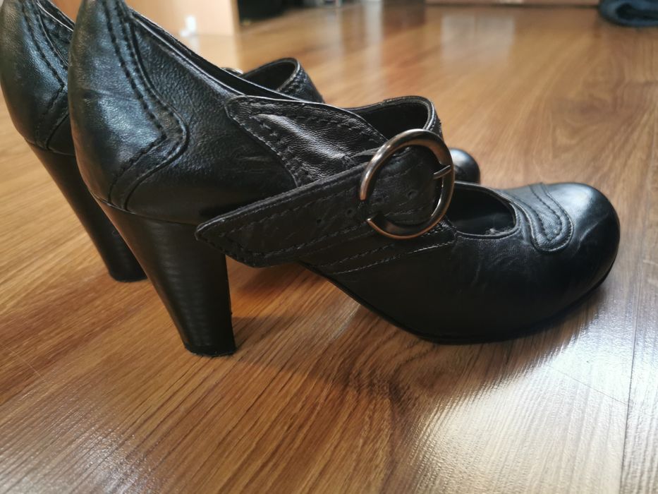 Czarne buty Lasocki roz 35