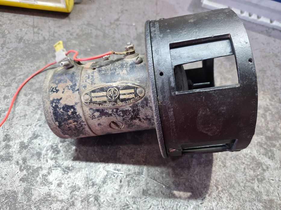 Катер автомобильная сирена ревун 12v.