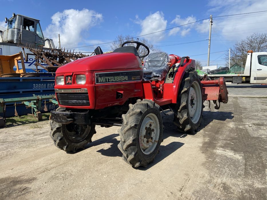 Трактор Японія Mitsubishi MT205