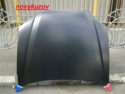 Капот на Subaru Legacy Outback