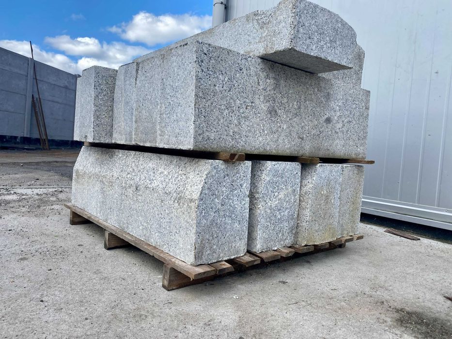 Krawężnik granitowy