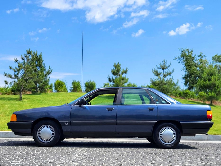 AUDI-100 C3- exclusive-Old Car