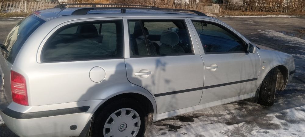 Skoda Oktavia tour 1.6 mpi бензин/газ