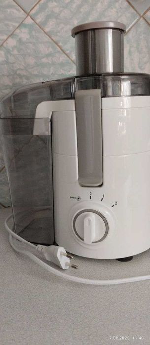 Соковижималка TEFAL FRUTELIA + Практично нова!