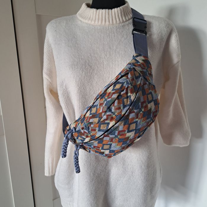 Pojemna nerka damska- nowa