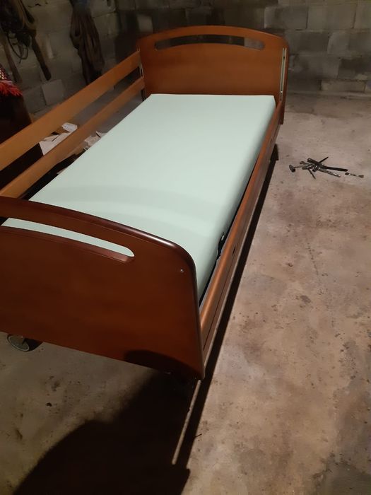 Cama hospitalar articulada
