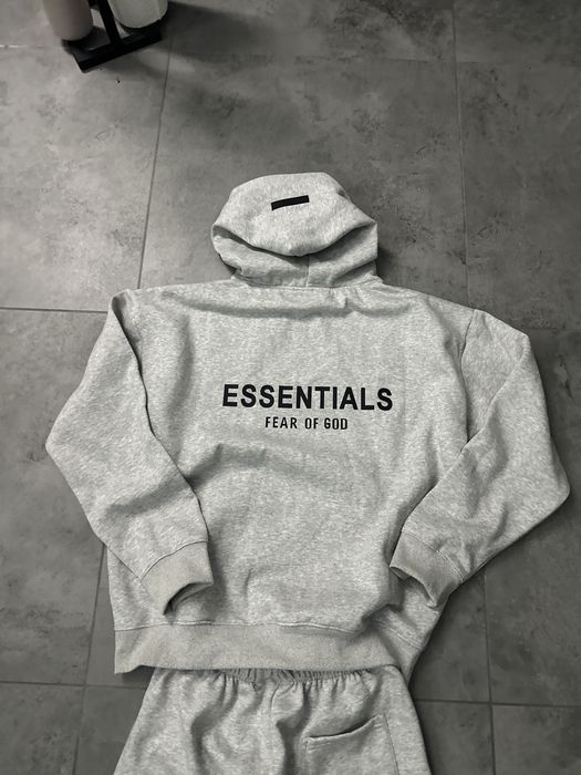 Dres essentials L