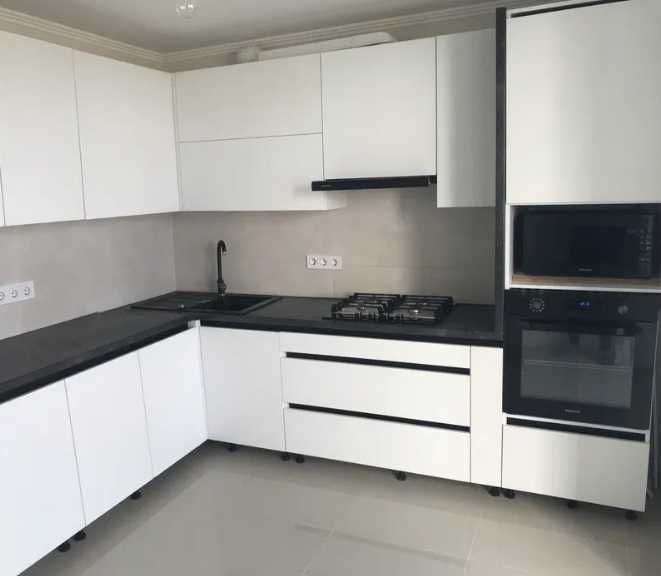 Продаж гарної видової 3 кімн. квартири Митниця