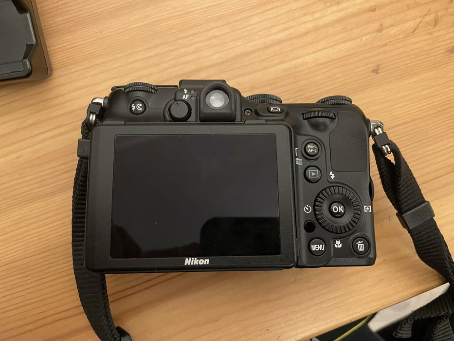 Фотоапарат Nikon Coolpix P7100