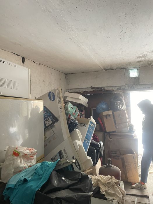 Продам   кирпичный гараж с  подвалом . Таирово "ШКОЛЬНЫЙ"  Радужный.