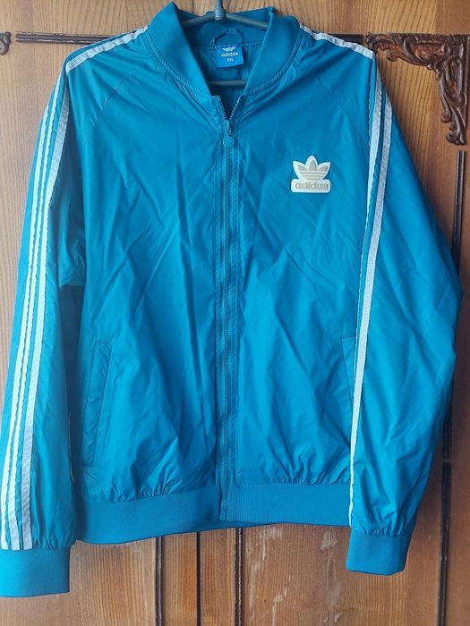 Продам ветровку adidas