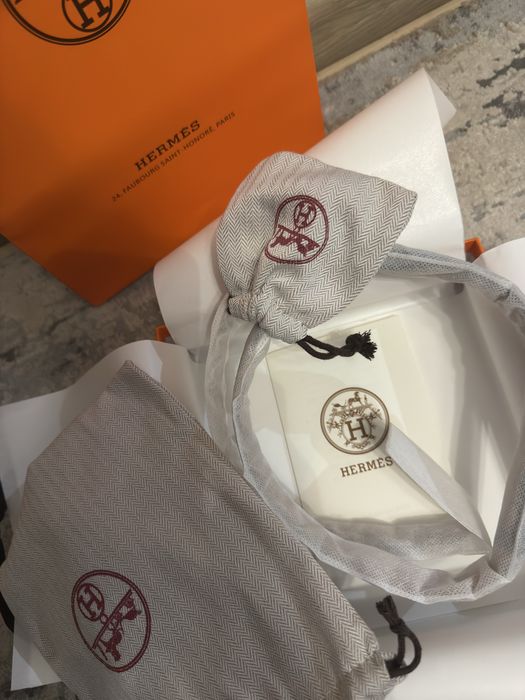 Пасок Hermes в наявності
