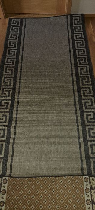 Chodnik sznurkowy obszyty