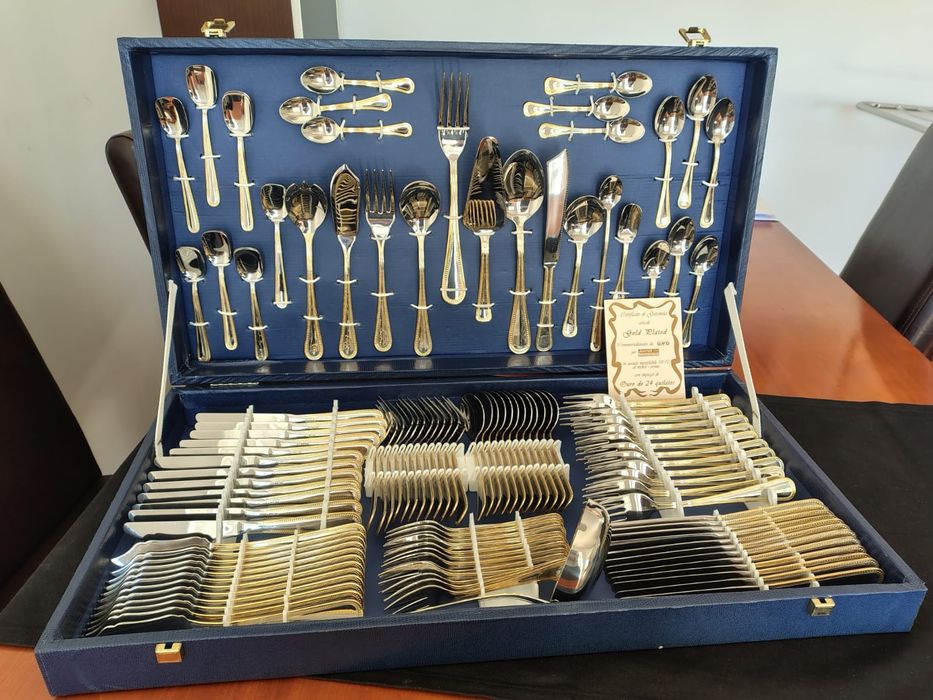 Faqueiro italiano 132 peças Inox 18/10 c/ ouro 24k - Novo, Nunca usado