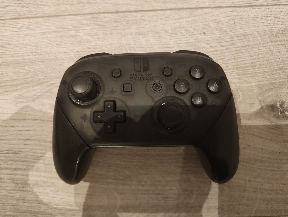 Nintendo Switch Pro kontroler HAC-013
