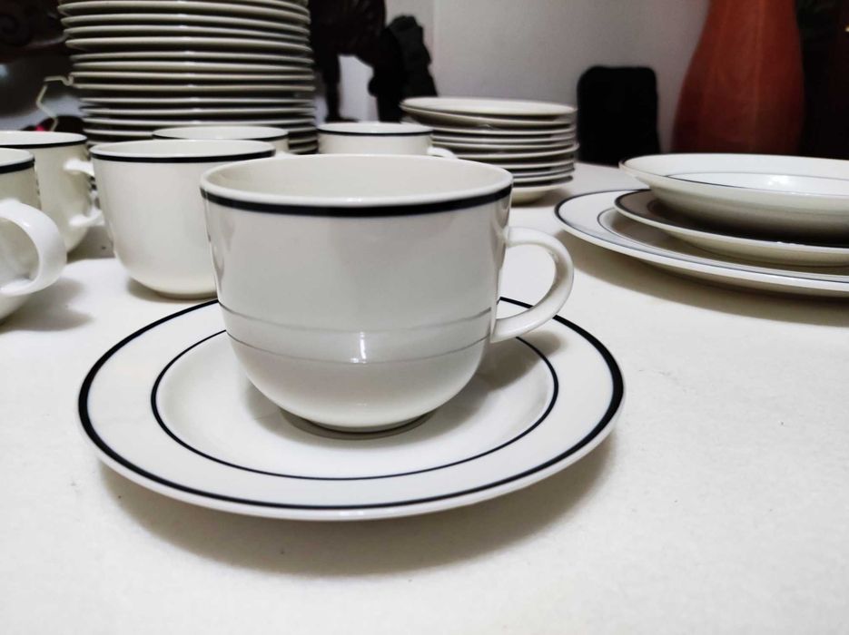 INTRO STONEWARE Dinnerware Set, 35 Pieces64862551529474125