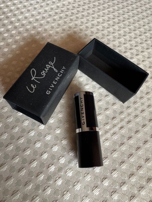 Givenchy le rouge 202 мініатюра