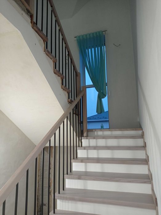 Ступеньки для Дома из ясеня