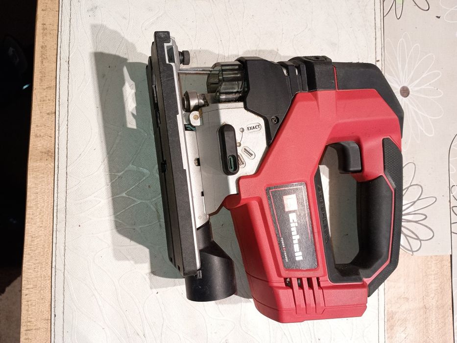 Akumulatorowa wyrzynarka Einhell TP-JS 18/135 Li BL SOLO