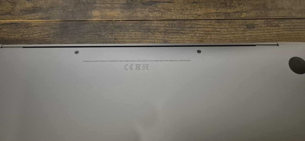 Macbook Air a2337  258GB / 8