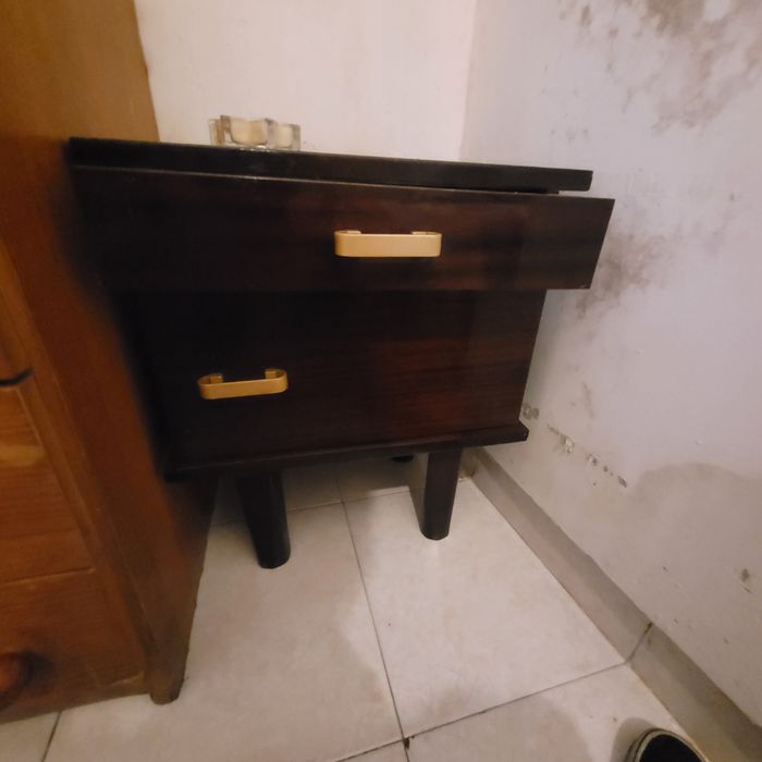 Cama Casal com duas mesas cabeceira