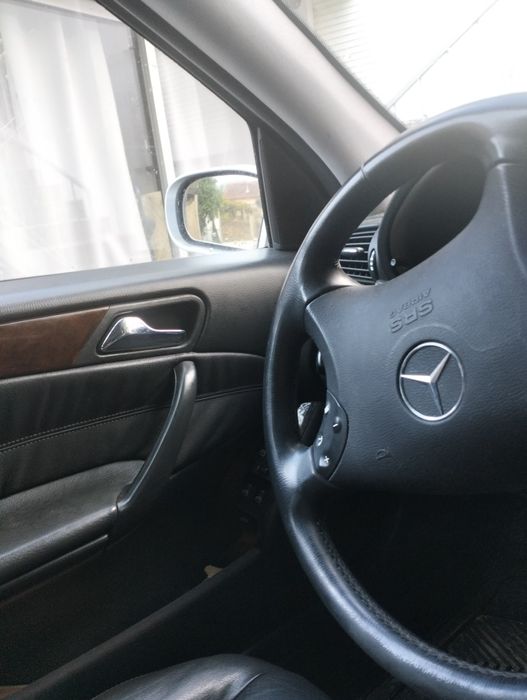 Mercedes C 220 2,2(Diesel)com 143cv