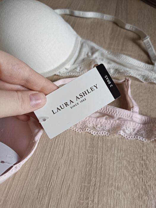 Bielizna damska biała, różowa