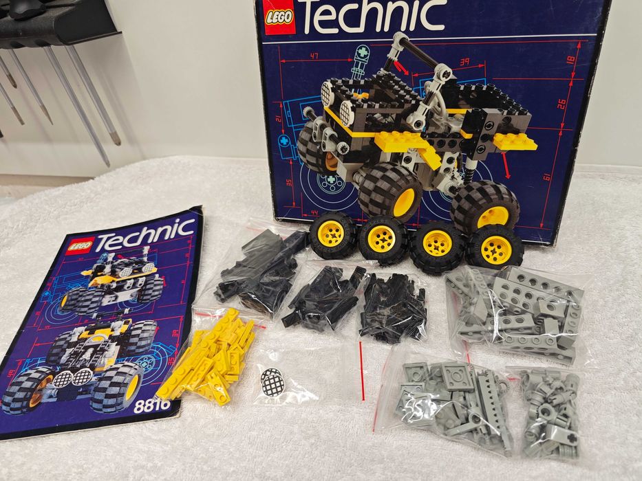 Lego Technic 8816 "Off-Road Rambler"; 1994; [80]