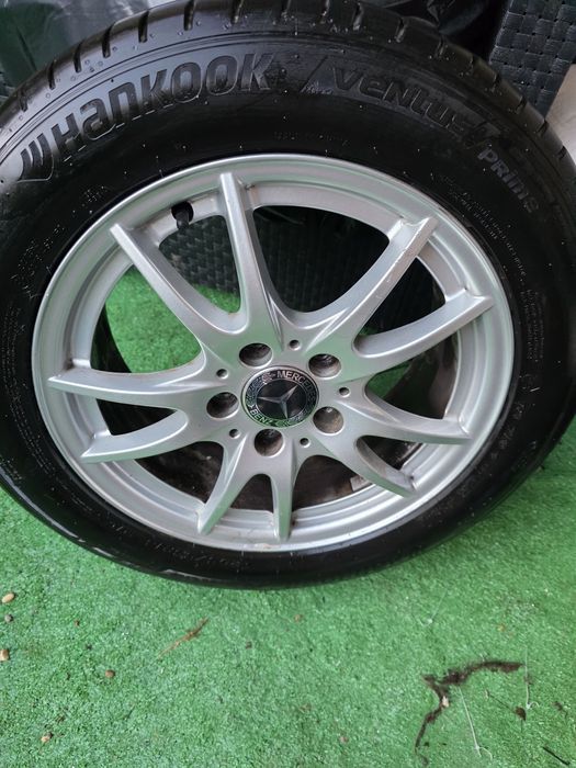 Vendo jantes com pneu