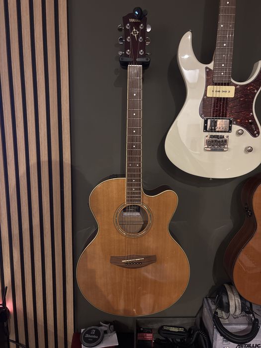 Guitarra Yamaha CPX 500 Torres Vedras (São Pedro, Santiago, Santa