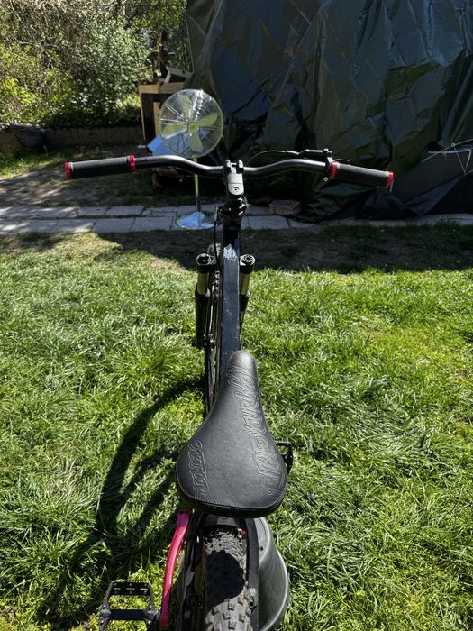 Rower author dirt