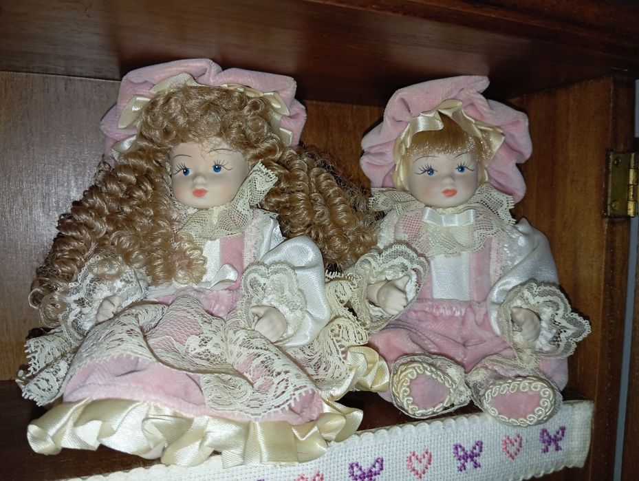 Bonecos totalmente em porcelana