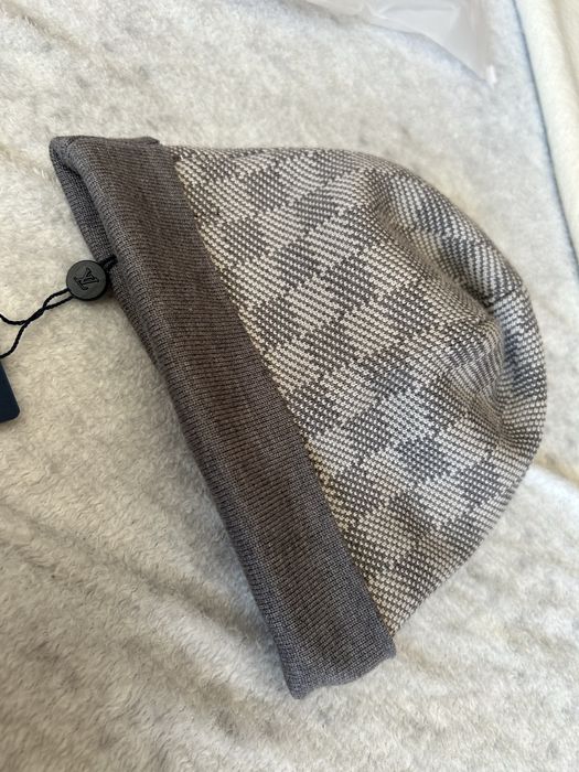 Gorro cinzento da Lois Vitton