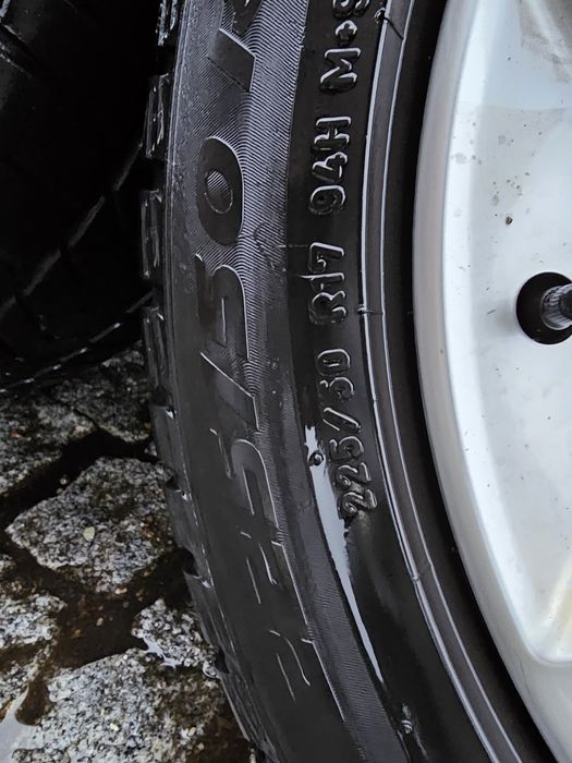 Jantes 17 5×112 Audi VW Seat Skoda Mercedes com pneus 225/50R17
Possív