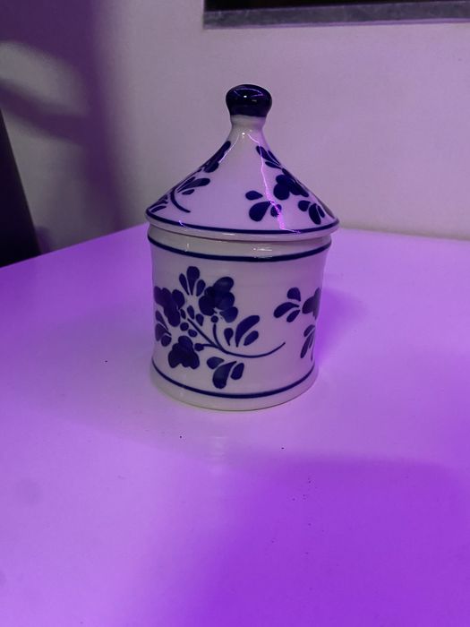 Louças de viana potes e louças pintadas a mão