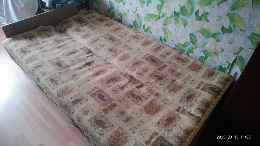 Диван - книжка  б/у