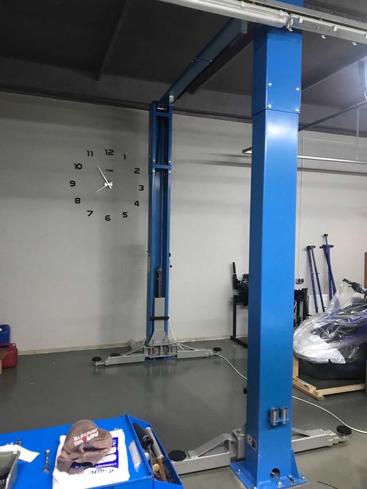 Підйомник автомобільний підіймач гідравлічний 4т Launch Power Lift