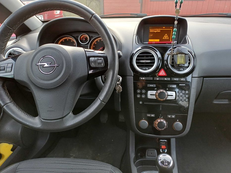 Opel Corsa 2014r, 1,4 benzyna