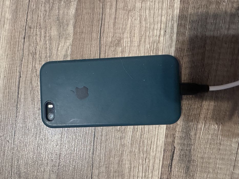 Продам iphone 5s