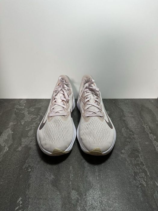 Кросівки Nike Air Zoom Winflo 8 Peach