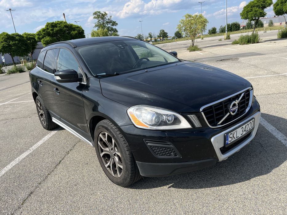 Volvo XC60 czarne