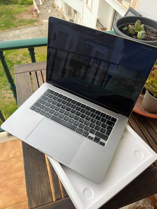 Apple Macbook Air M2