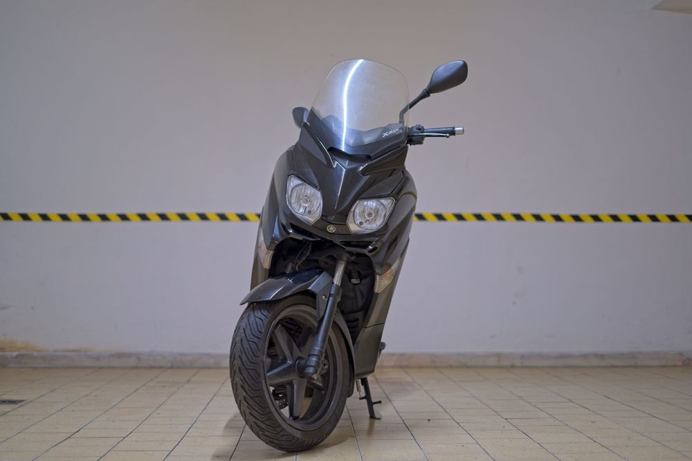 Yamaha X-Max 125